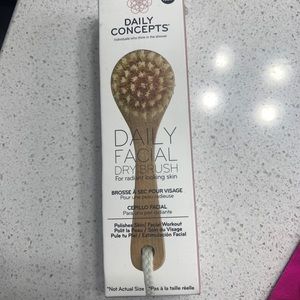 Daily Concepts Facial Brush. NEW
